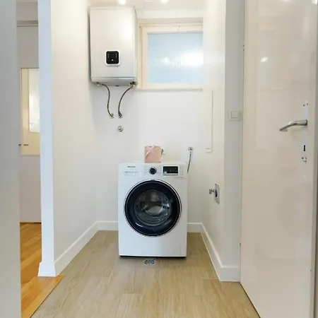 Aurora Apartman *