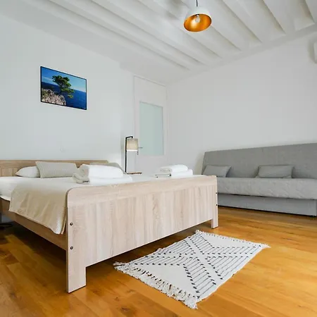 Aurora Appartamento Zara