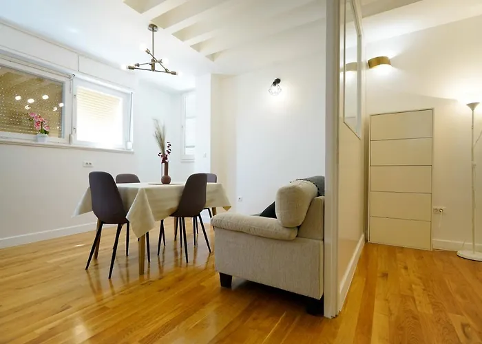 Aurora * Ζαντάρ